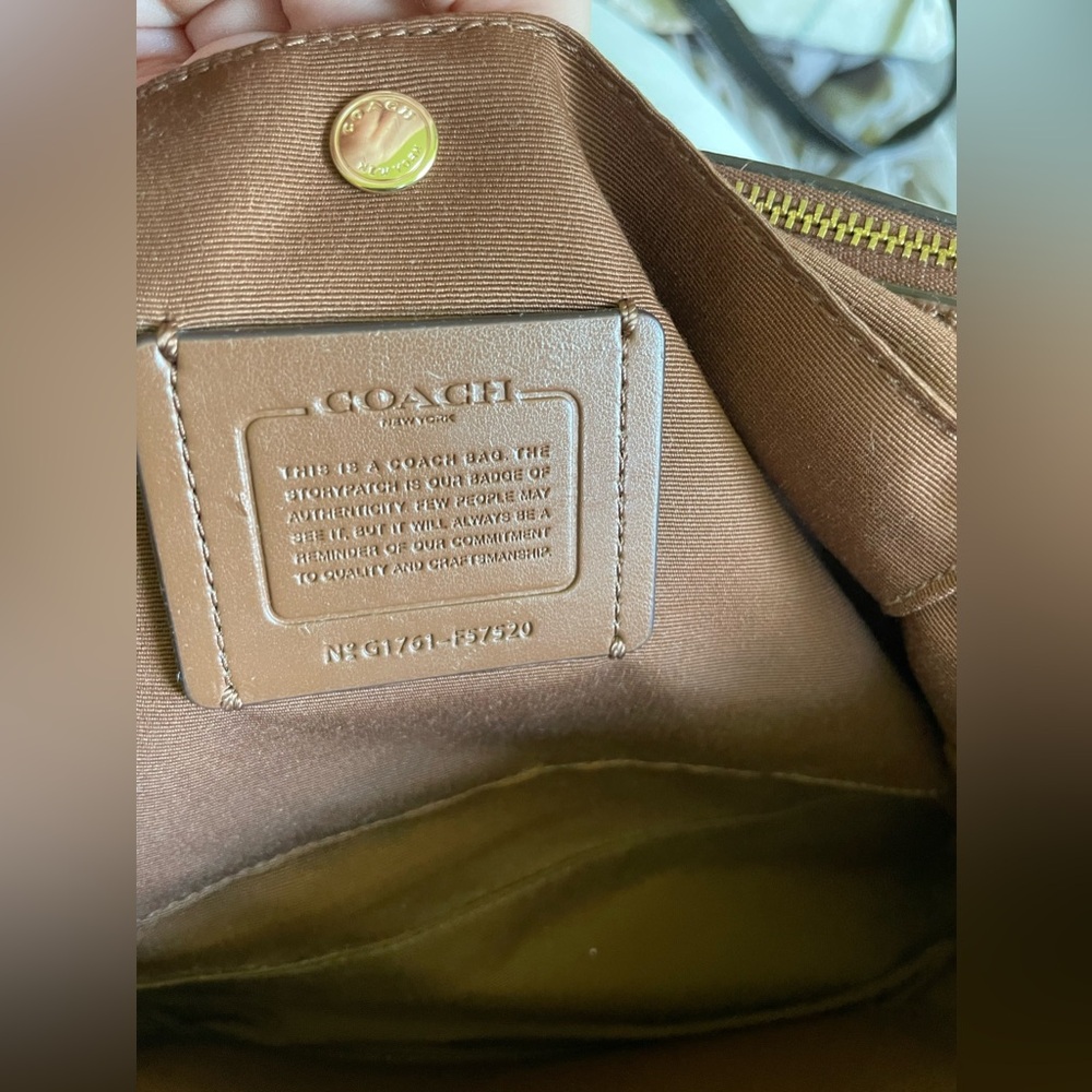 COACH EUC shoulder bag w/3 compartments & D-rings to add a crossbody strap! - Picture 12 of 12